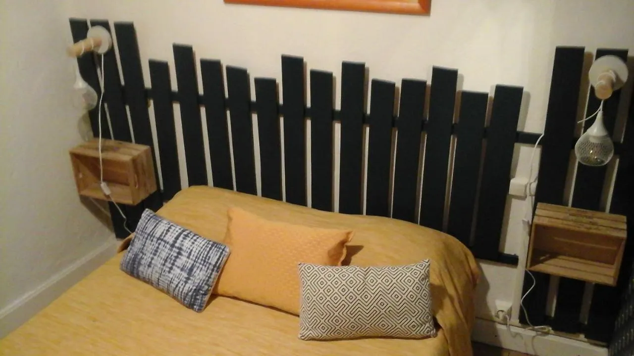 Le Relais De Rochepaule Bed & Breakfast 0*,