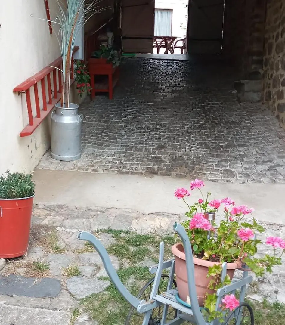 Bed and breakfast Le Relais De Rochepaule Couette-café