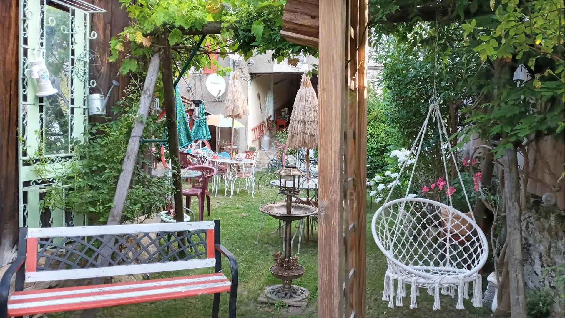 Couette-café Bed and breakfast Le Relais De Rochepaule France