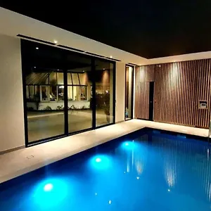 Western Armor Park Et Hotel Dinan