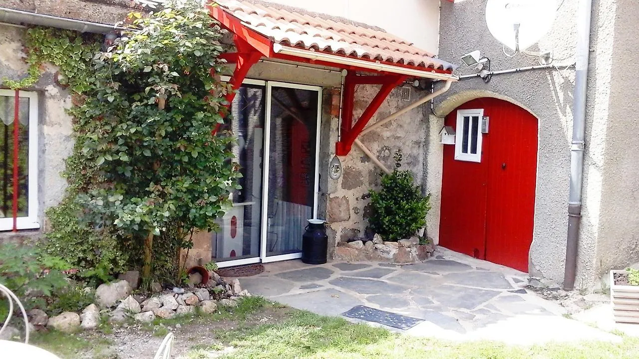 Le Relais De Rochepaule Bed and Breakfast 0*,